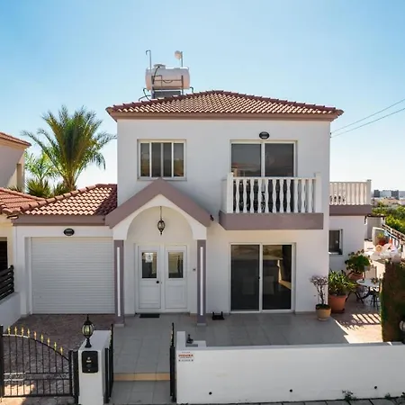 Spacious With Private Pool & Breathtaking Panoramic Views *