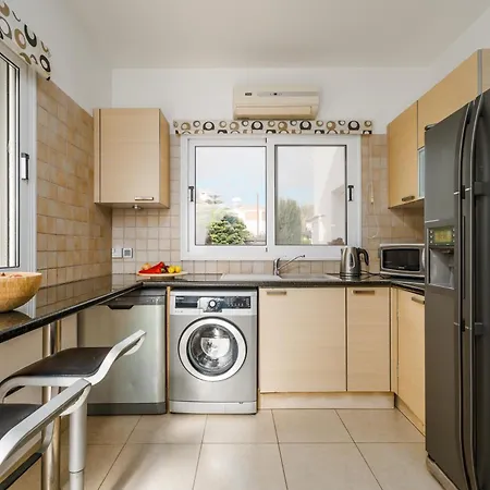 Spacious With Private Pool & Breathtaking Panoramic Views Vilă