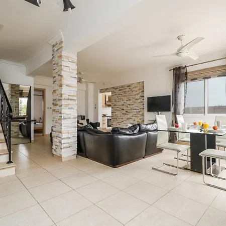 Spacious With Private Pool & Breathtaking Panoramic Views Vilă Ayia Napa