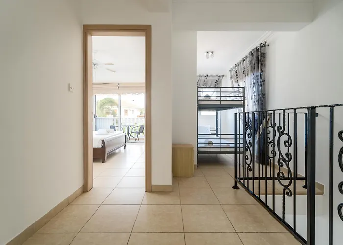 Spacious With Private Pool & Breathtaking Panoramic Views * アヤナパ