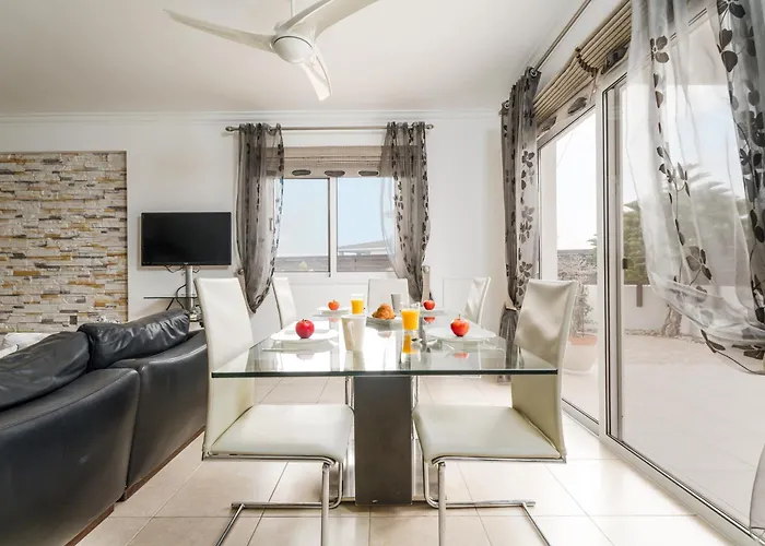 Spacious With Private Pool & Breathtaking Panoramic Views ヴィラ *