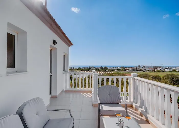 Spacious With Private Pool & Breathtaking Panoramic Views アヤナパ