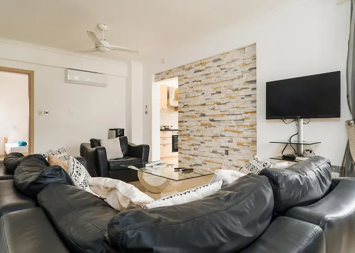 Spacious With Private Pool & Breathtaking Panoramic Views ヴィラ *